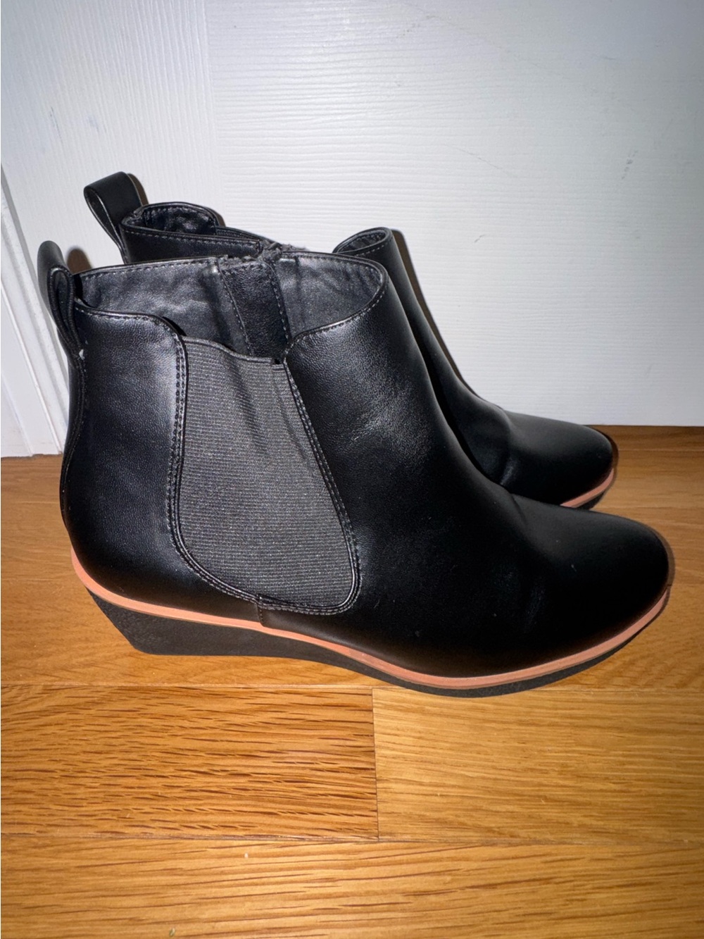 Aerosoles Brandi Ankle Wedge Heel Boot Black Faux Leather Size 7.5 M
